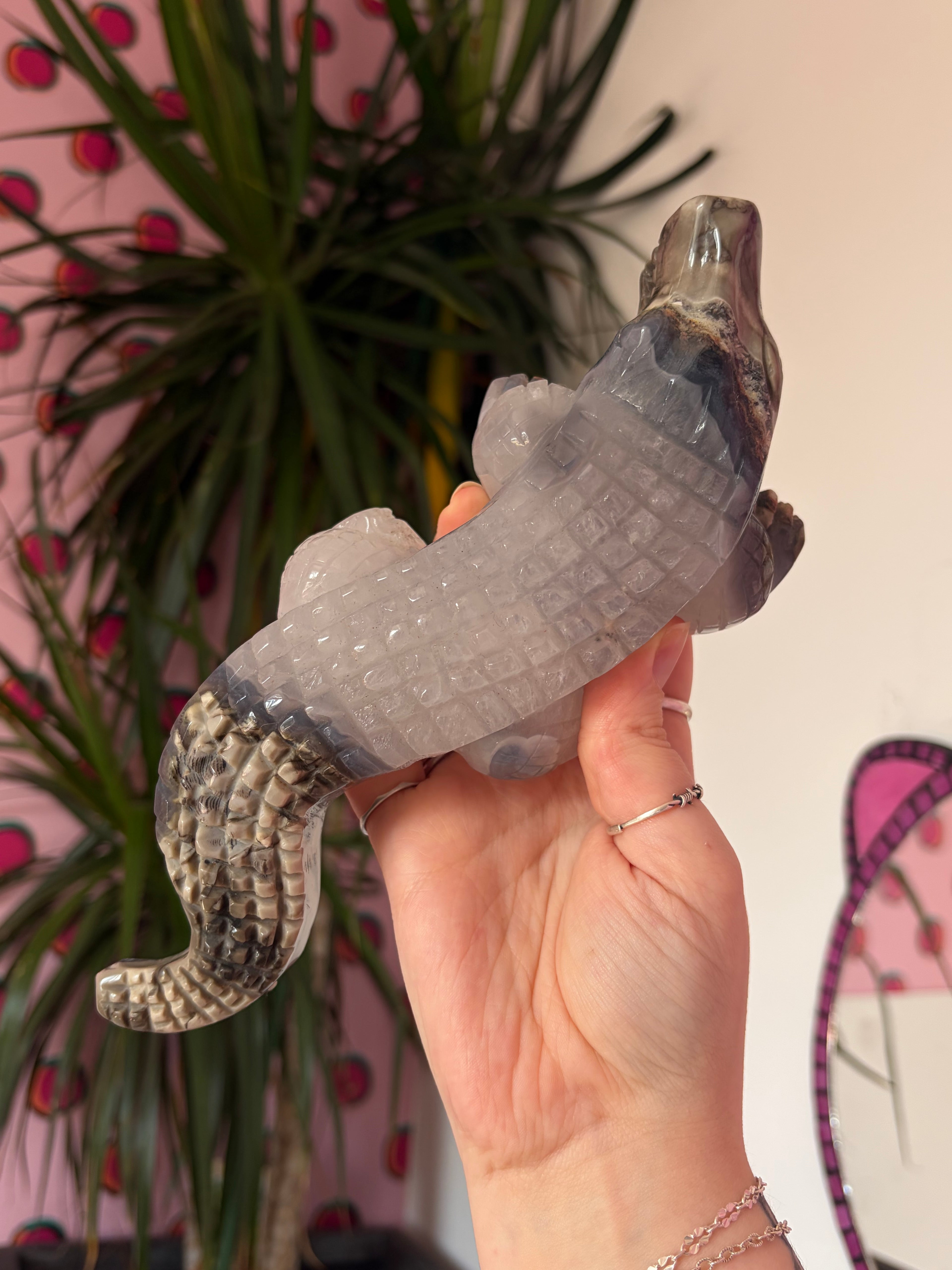 Volcano Agate Crocodile - UV reactive