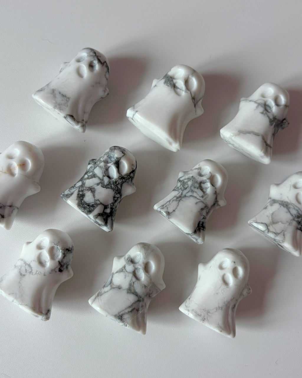 Tiny Howlite Ghosts