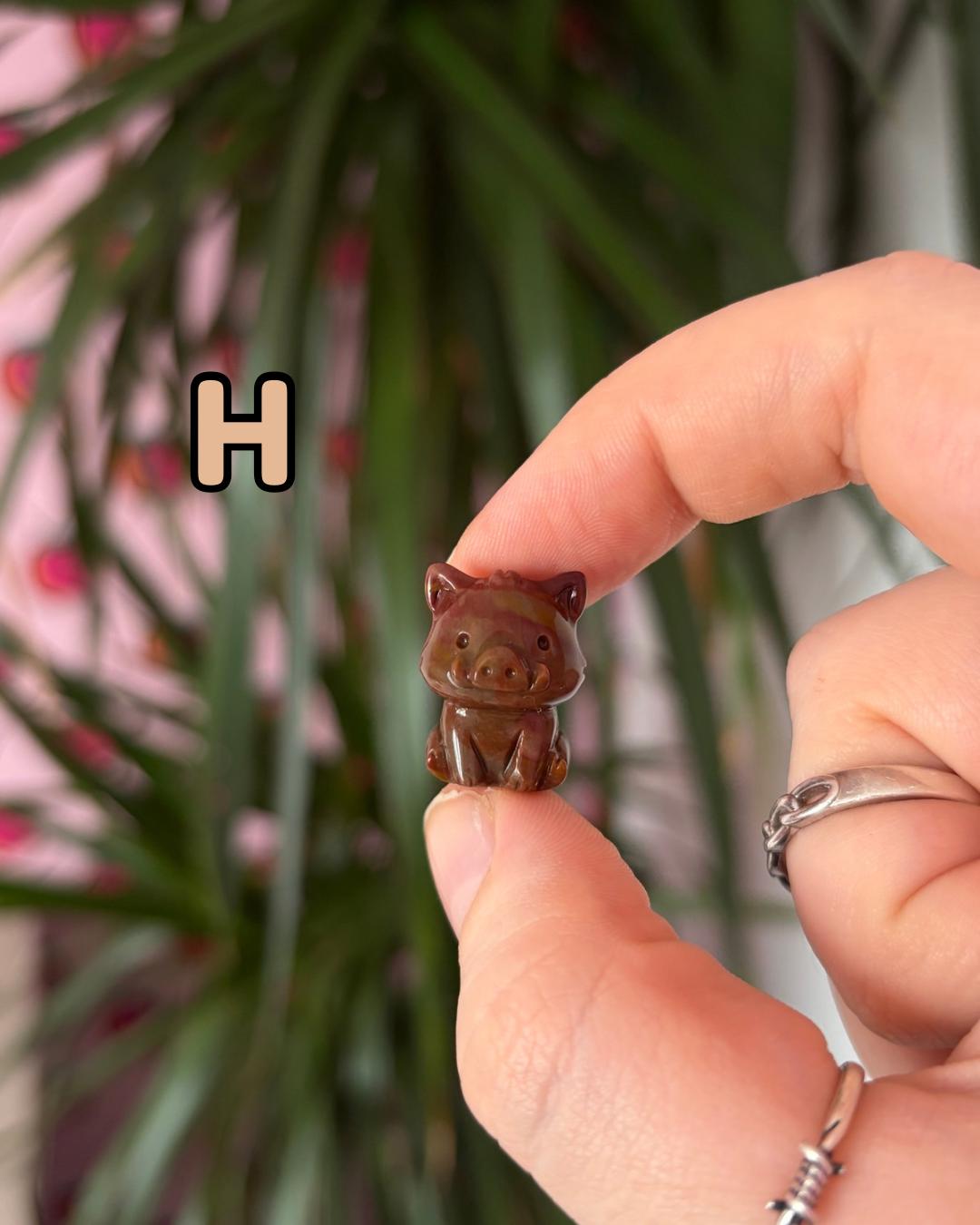 Tiny Alashan Agate Warthog
