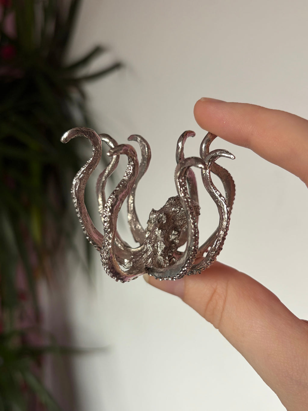 Silver Octopus Sphere Stand