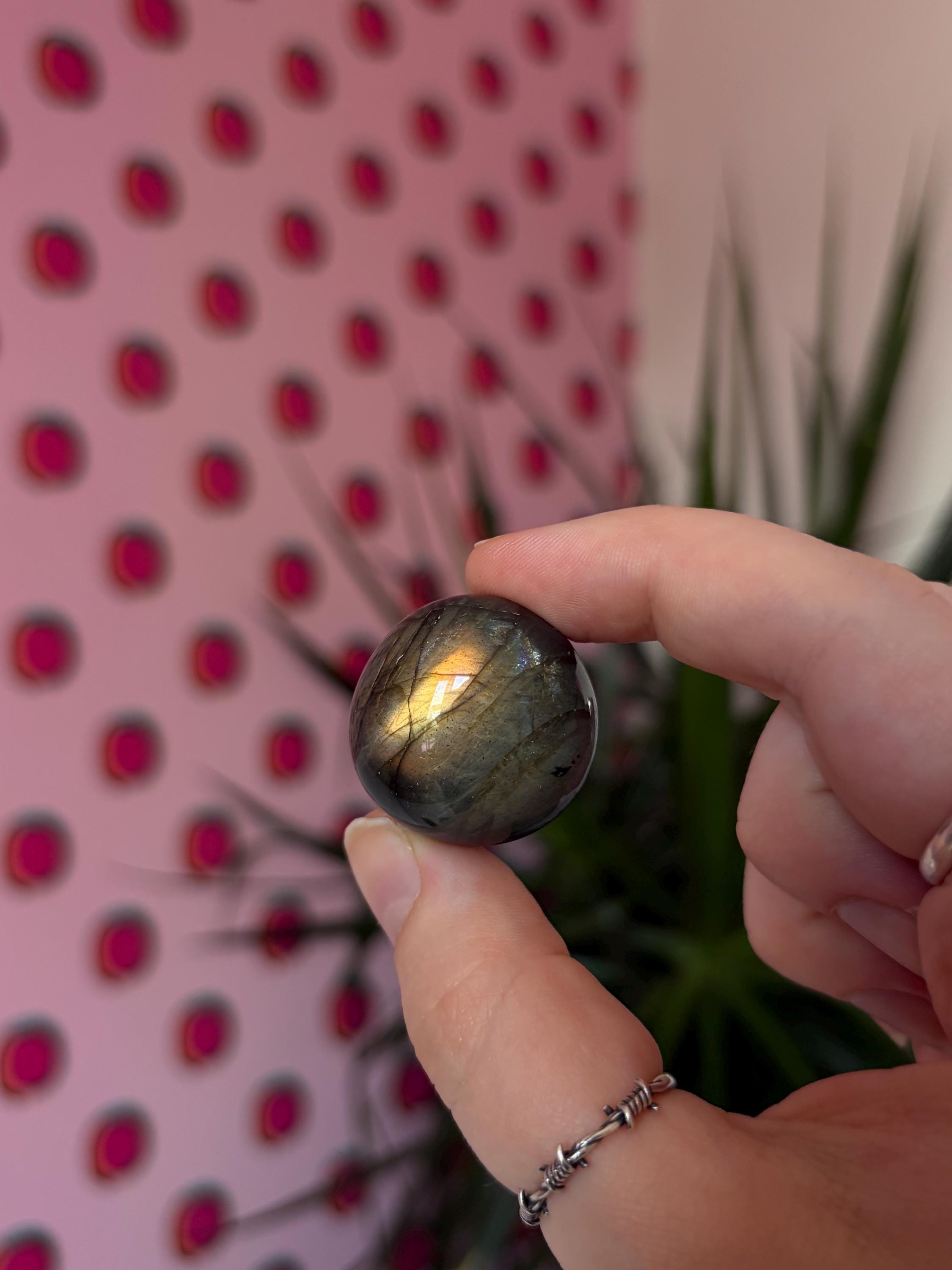 Flashy Labradorite Tumblestone